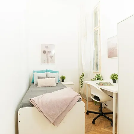 Bazilika Zichy Jeno Stret Apartment